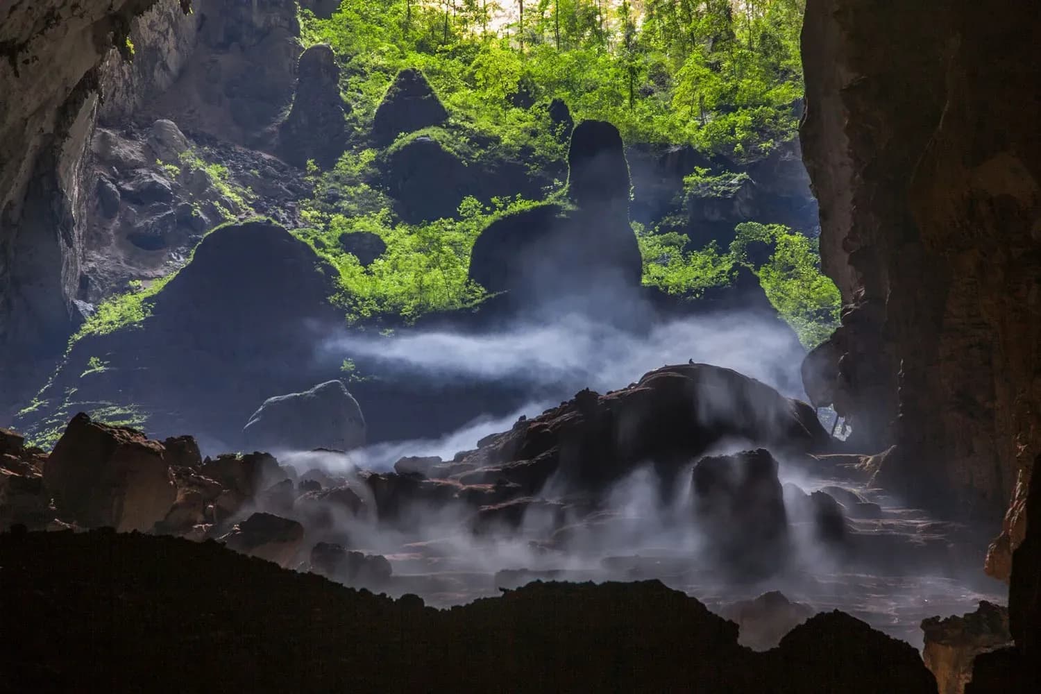 Neu entdeckte Höhle in Quang Binh