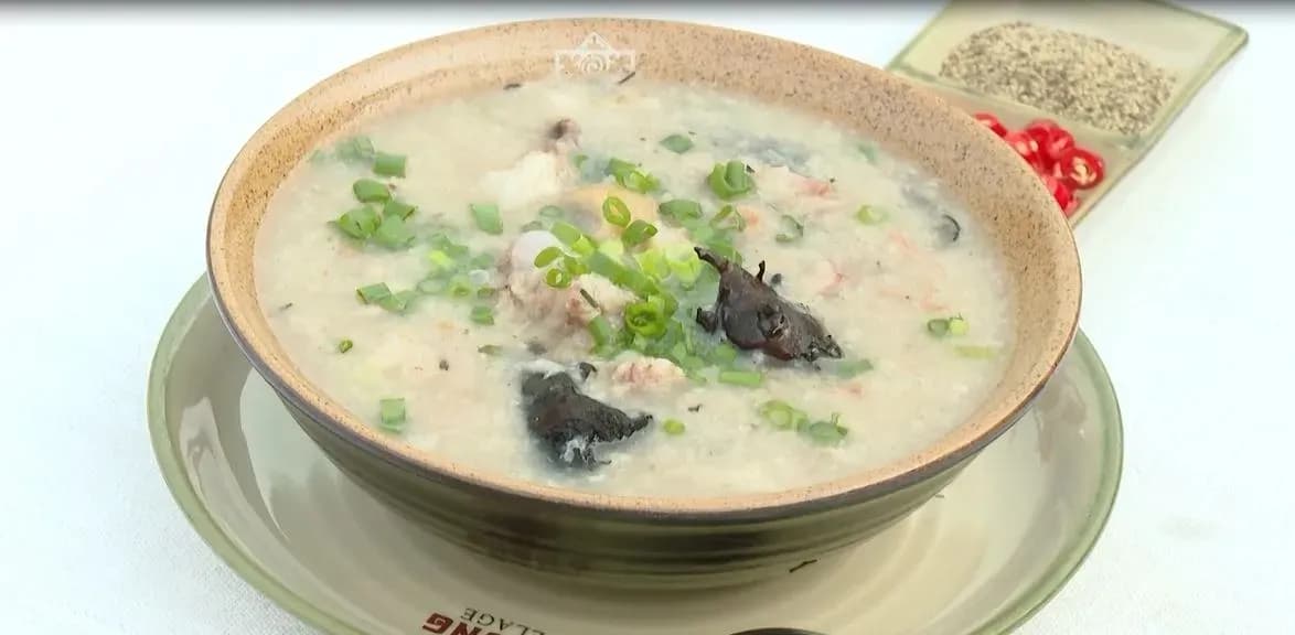 Au Tau porridge - The quintessence of Ha Giang cuisine