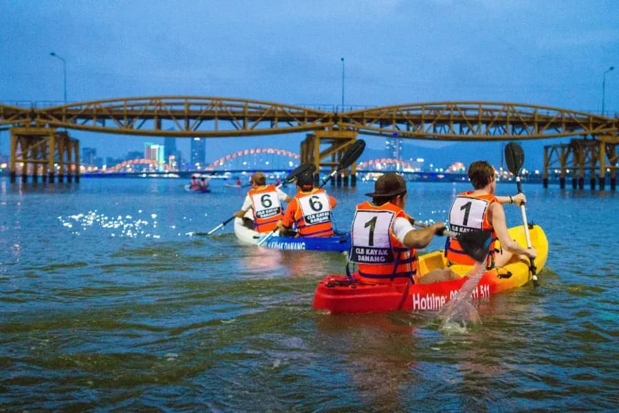 Kayak Han River Da Nang