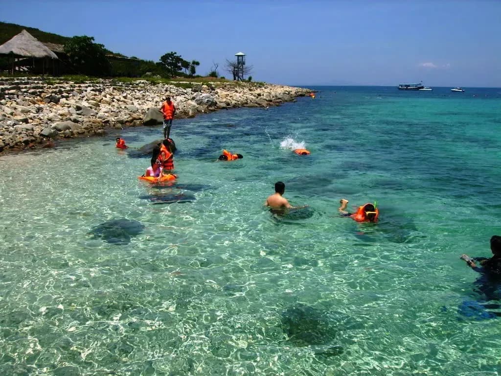 Immerse yourself in the crystal clear waters of Robinson Island - Nha Trang