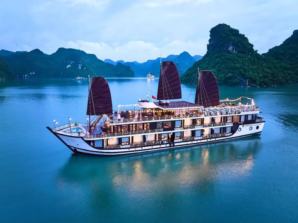 Amanda Cruise Halong Bay