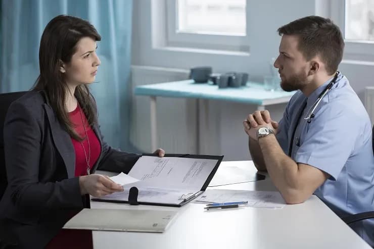 Causes of disputes in medical examination and treatment and how to resolve them