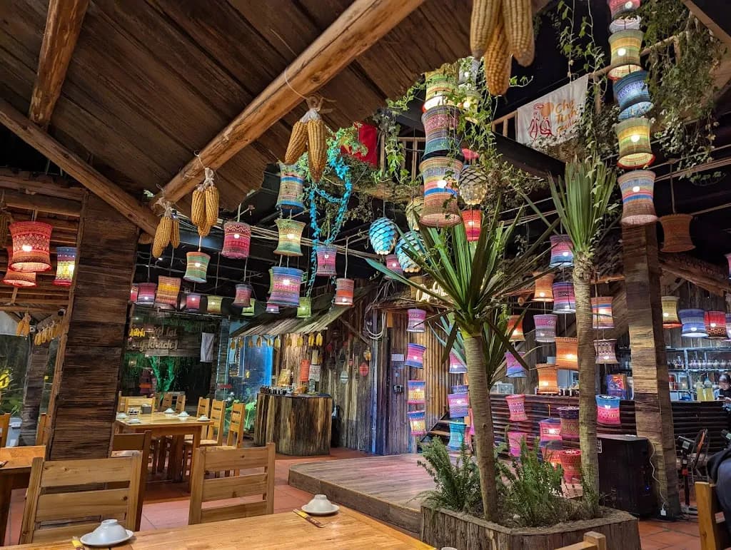 Chợ Tình Quán - 63D Fansipan, Sapa