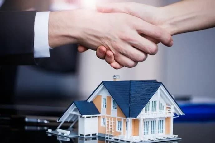 What compensation is given when terminating a lease early?