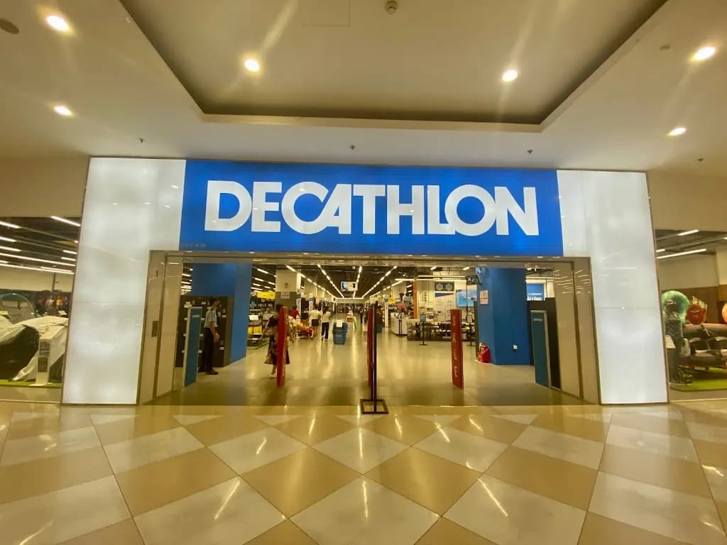 Cua hang do the thao Decathlon Vincom Royal City