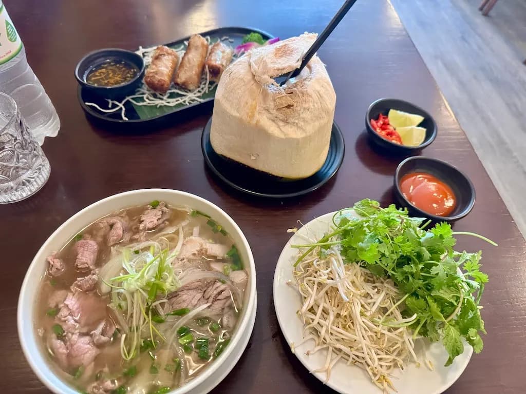 De Tham Restaurant - Vietnamese cuisine & vegetarian Food