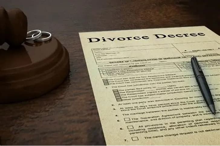 Foreigners should know: Documents required to resolve divorce disputes in Vietnam 2