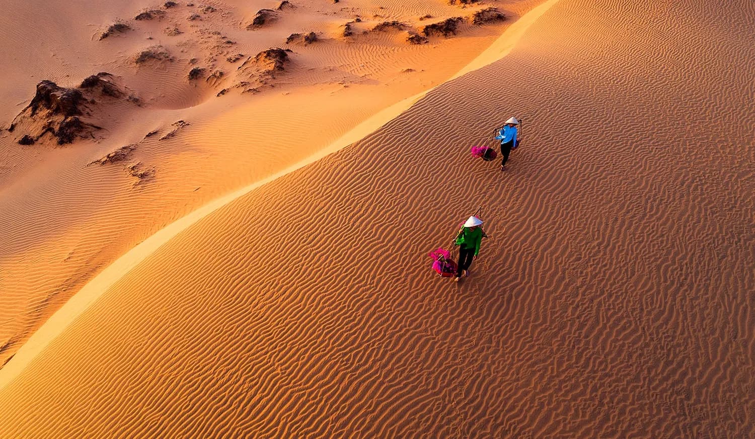 Discover Luong Son Sand Dunes - Desert Island on the coast of Binh Thuan