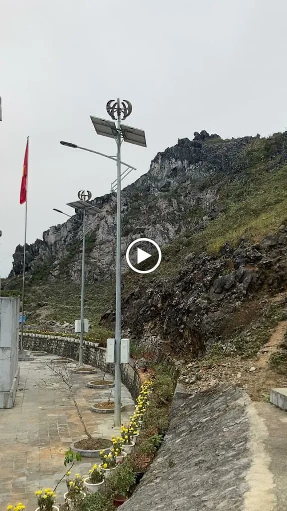 Ha Giang SAFARI hostel / tours / motorbike rental