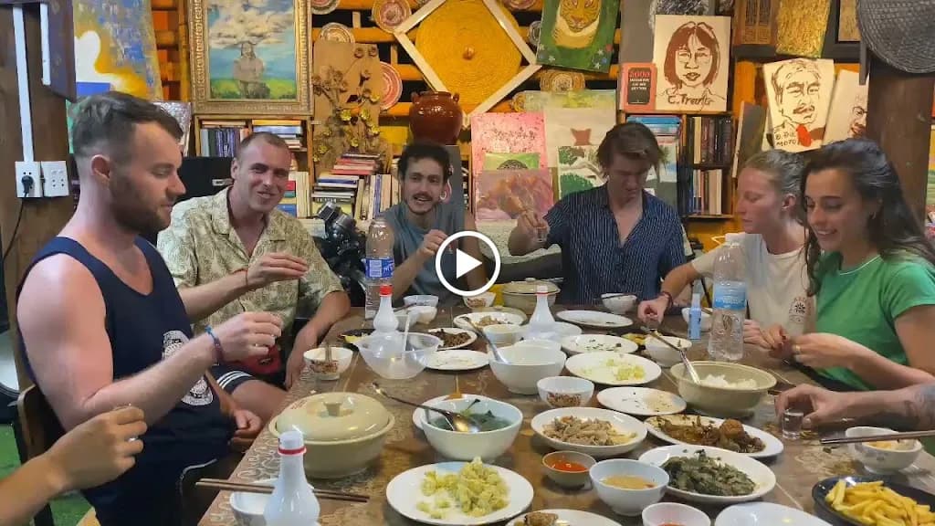 Ha Giang SAFARI hostel / tours / motorbike rental