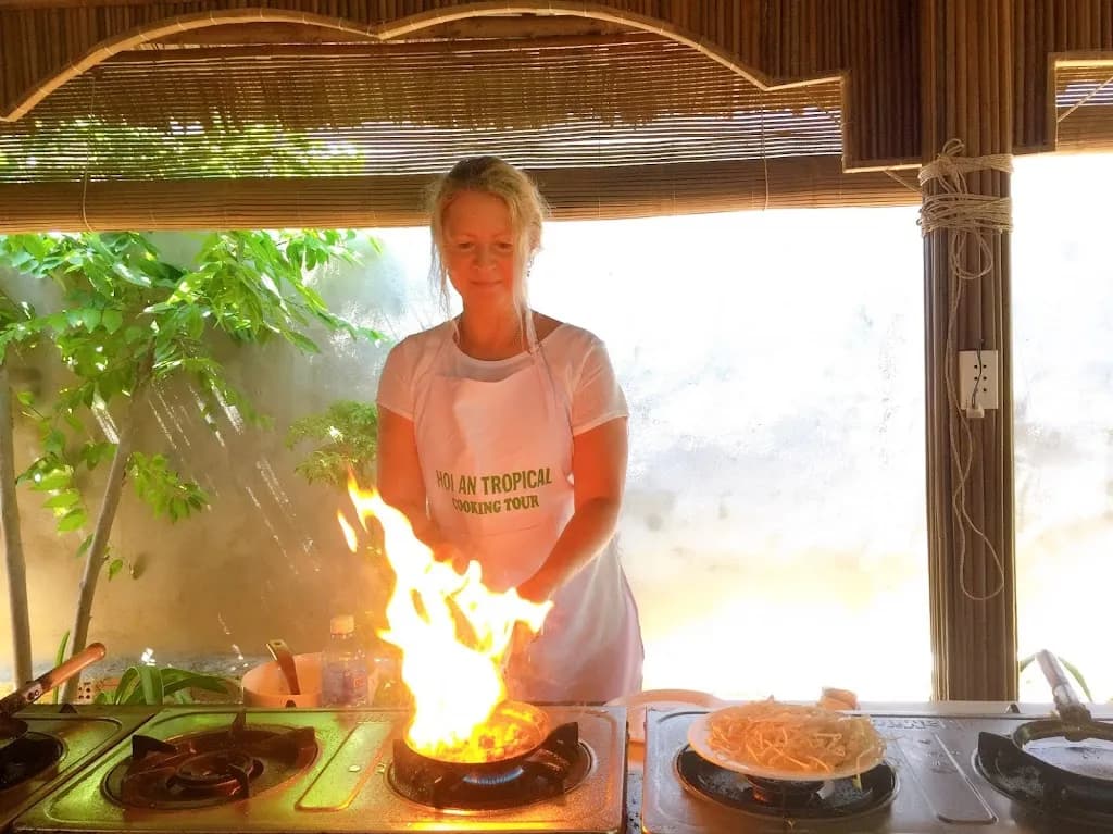 Hoi An Tropical Cooking Tour - HaLa 's Cookery Restaurant