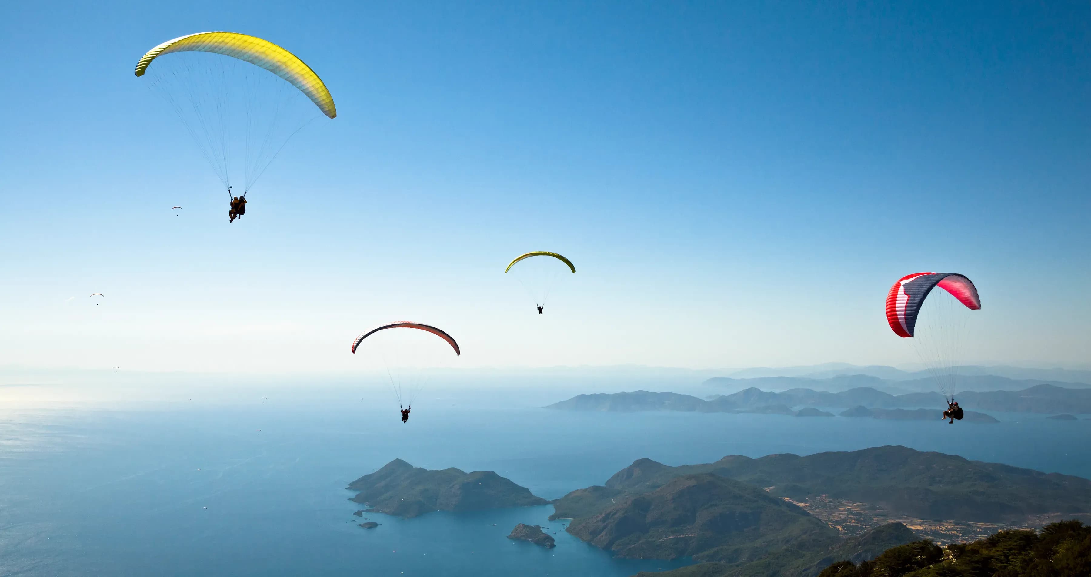 Paragliding Hon En: 나트랑의 바람과 하늘에서 자신을 침수