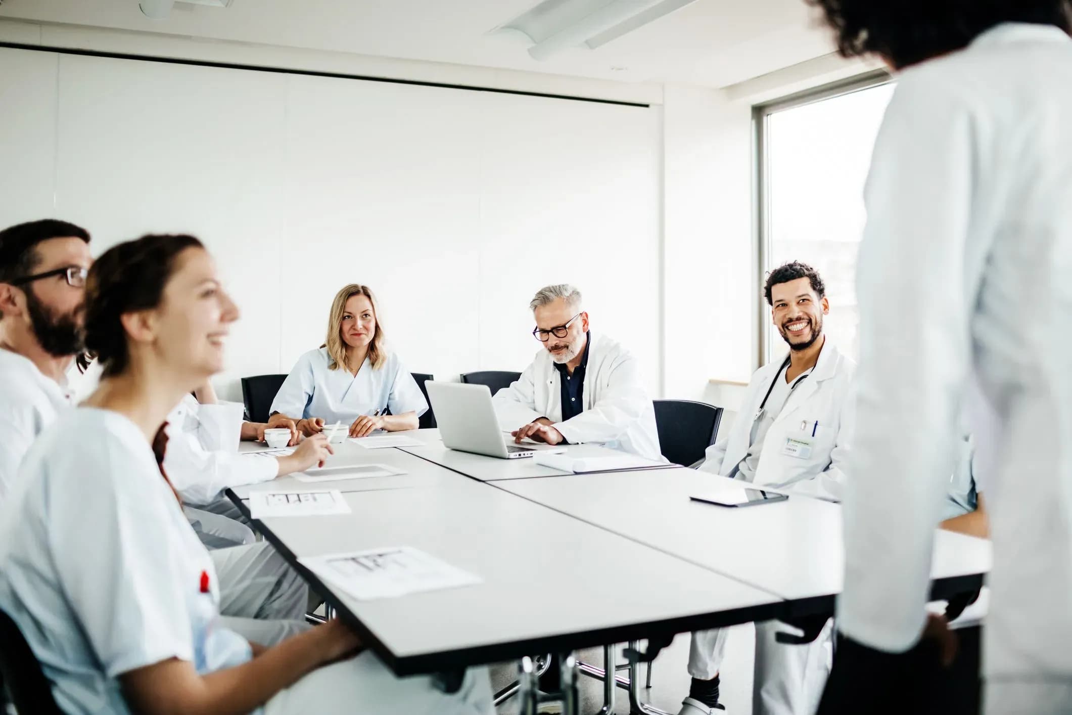 How many meetings can the grassroots professional council hold when resolving medical accident disputes at hospitals under the management authority of the Ministry of Health?