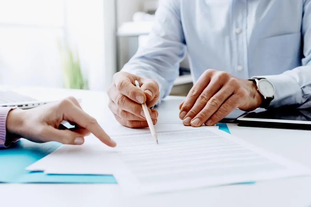 What does the application for change of general partner include?