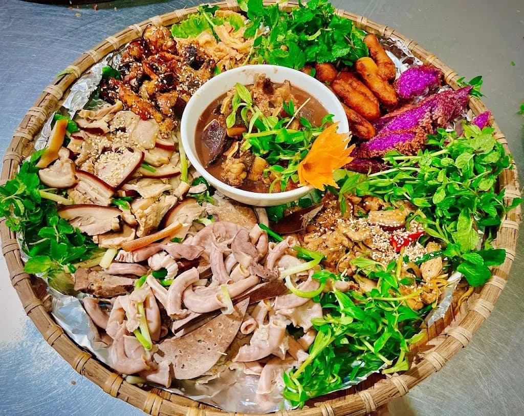 Sapa Emotion Restaurant (Nhà hàng Ngư Ông)