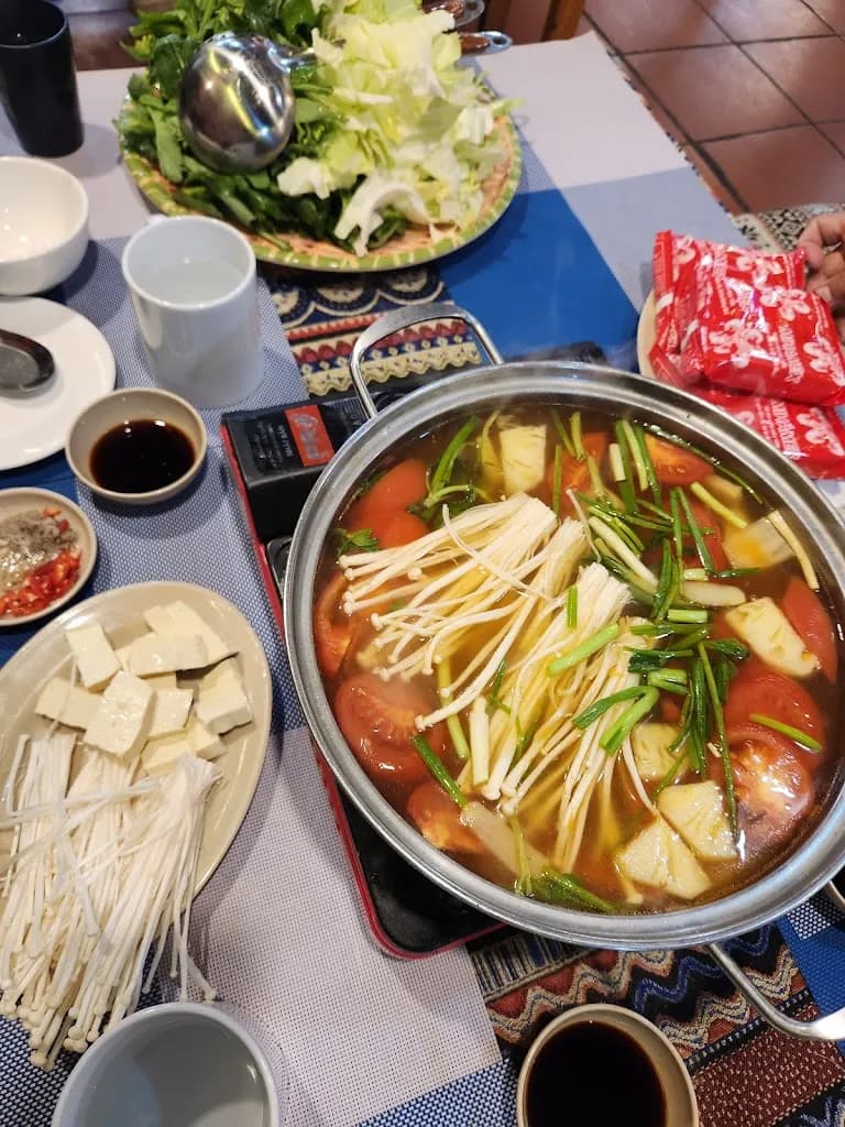 Sapa Emotion Restaurant (Nhà hàng Ngư Ông)