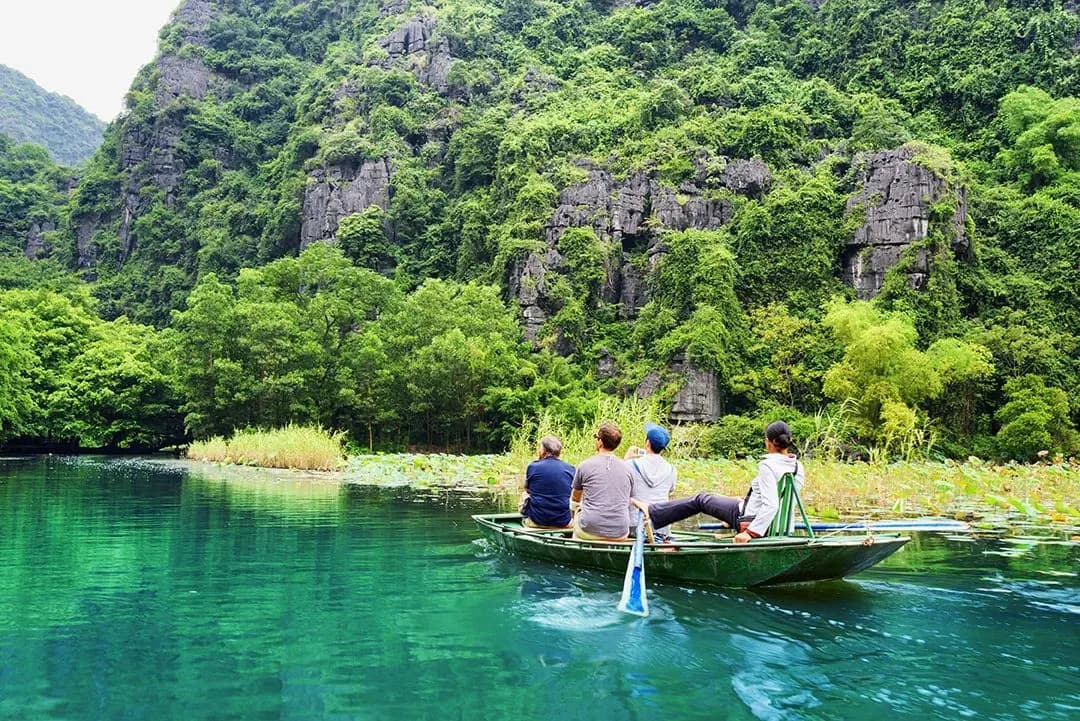 Rights and obligations of tourists in Vietnam 2