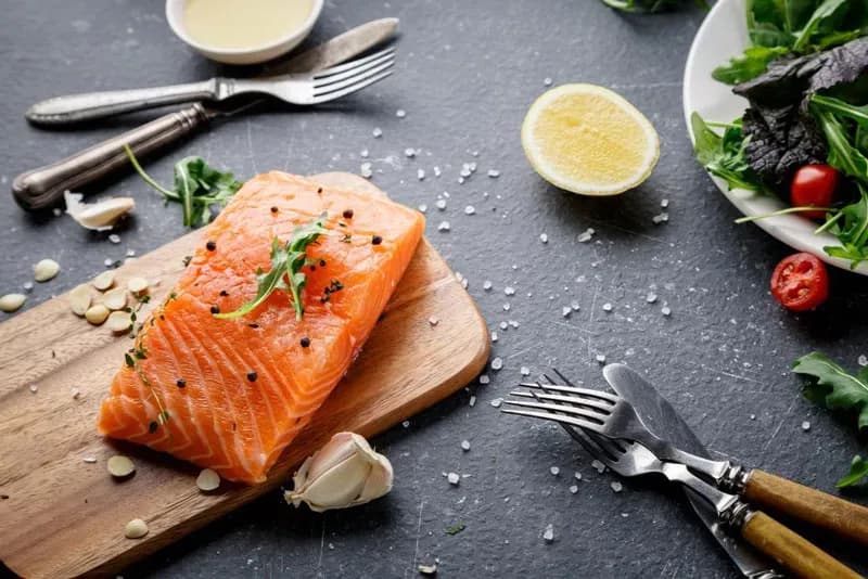 What should people with arthritis eat to reduce joint pain?