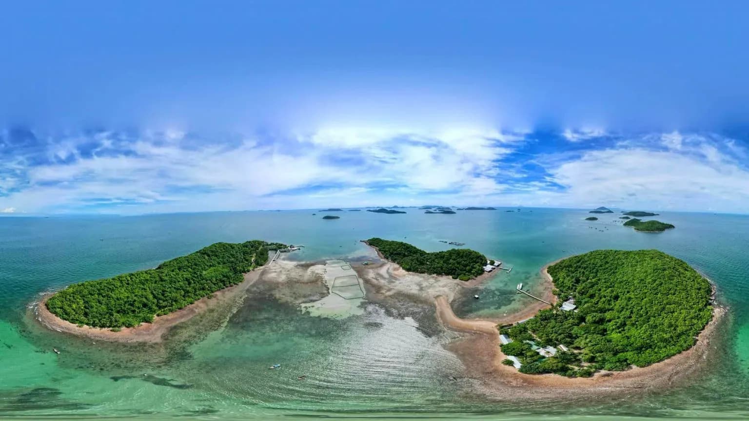 The three Dams are Dam Duong, Dam Duoc and Dam Gieng, located quite close to each other, forming a triangle, and are attractive destinations for tourists.