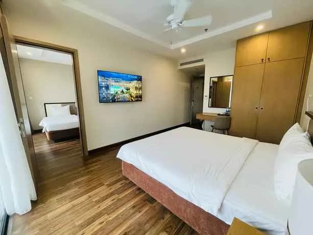 Family Room Hướng Bể Bơi VinHolidays Fiesta Phú Quốc