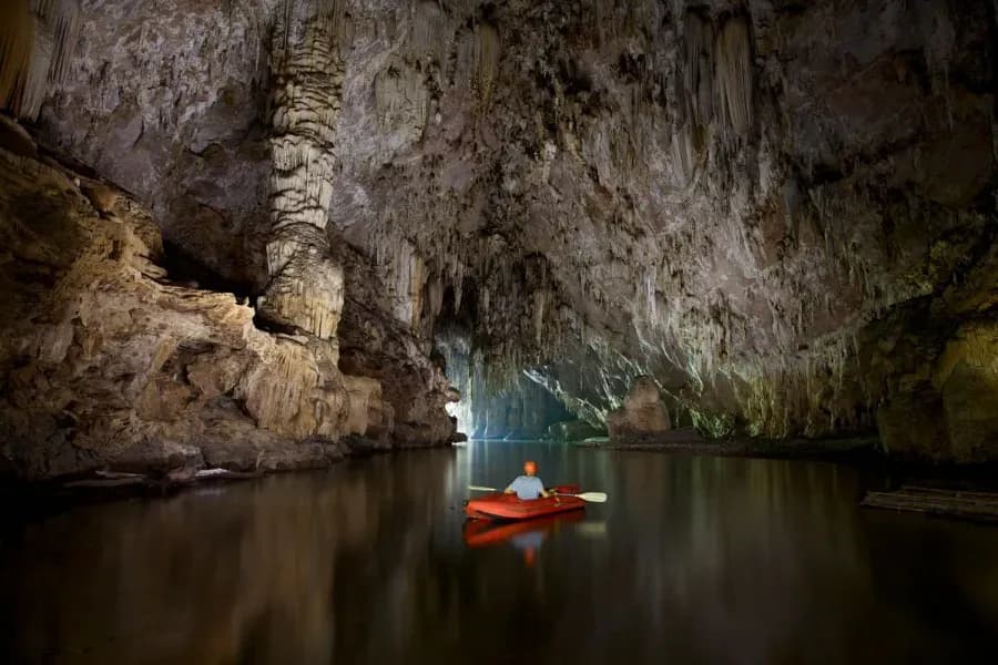 Kayak Phong Nha Ke Bang