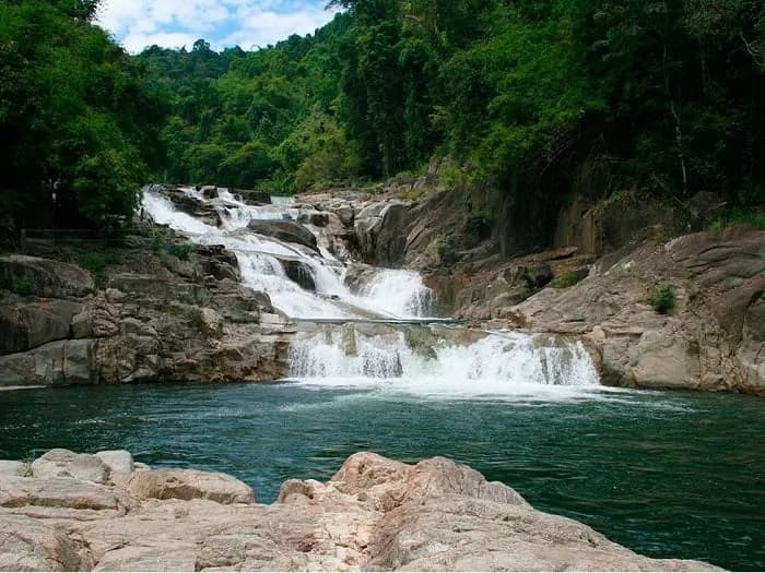 Lich-trinh-kham-pha-KDL-Yang-Bay-trong-1-ngay-cuc-chi-tiet-cho-_thac-yang-bay-nha-trang-1.jpg