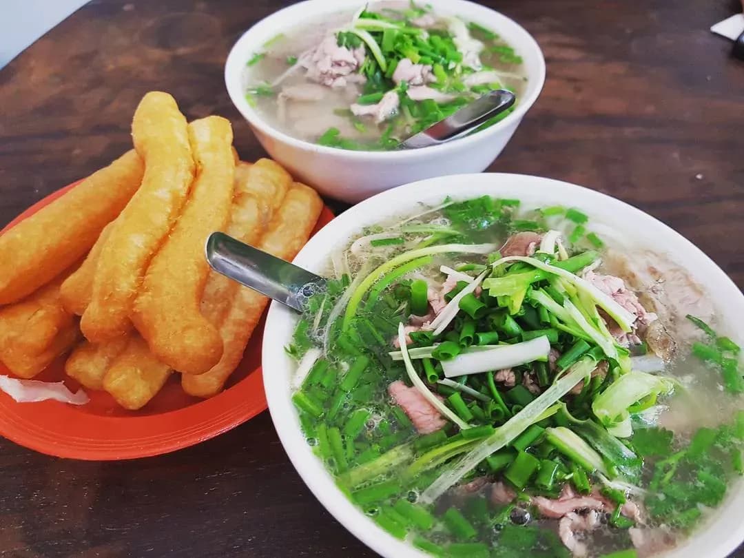 Pho Bat Dan Gia Truyen - One of the oldest pho restaurants in Hanoi, passed down to the 3rd generation