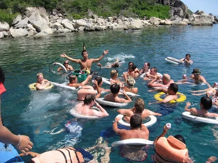 Enjoy a floating wine party on the sea at Robison Island Nha Trang
