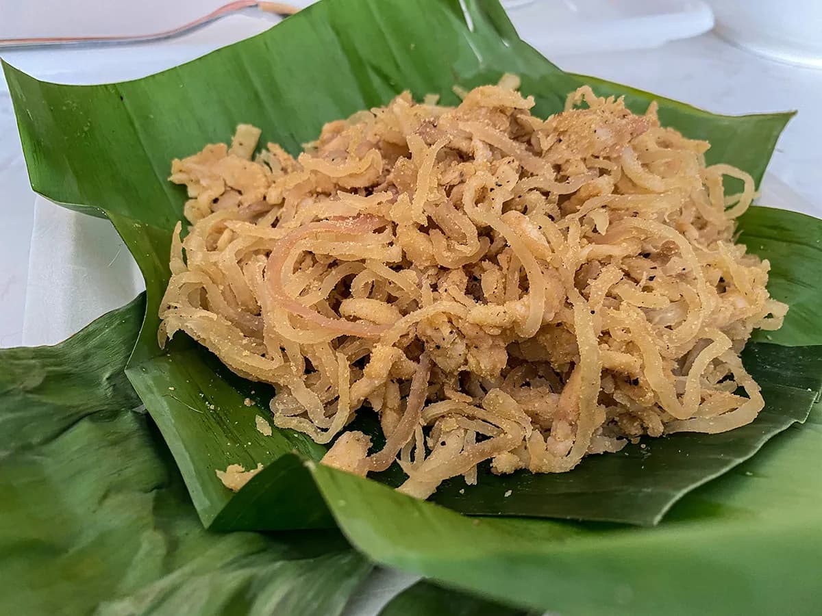 Nem Phung est comparé à une fleur.