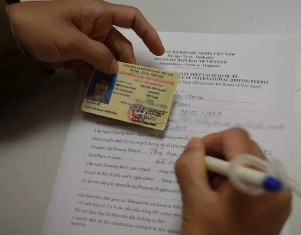 What are the conditions for foreigners in Vietnam to take a driving test? 2