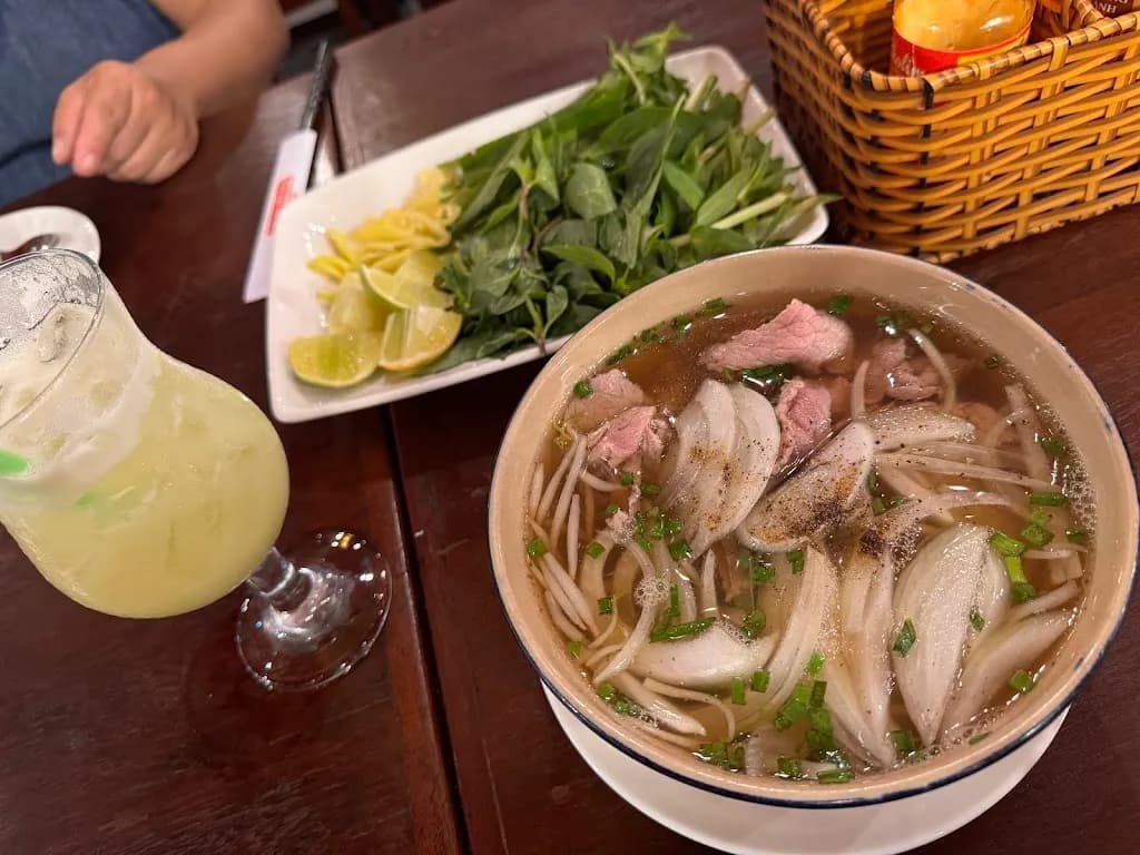 Nhà Hàng Lúa Đại Việt