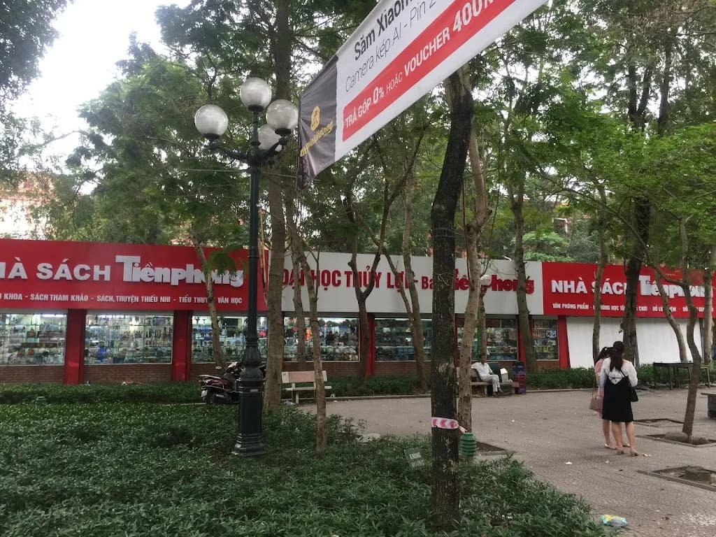 Nhà sách Tiền Phong Thủy Lợi