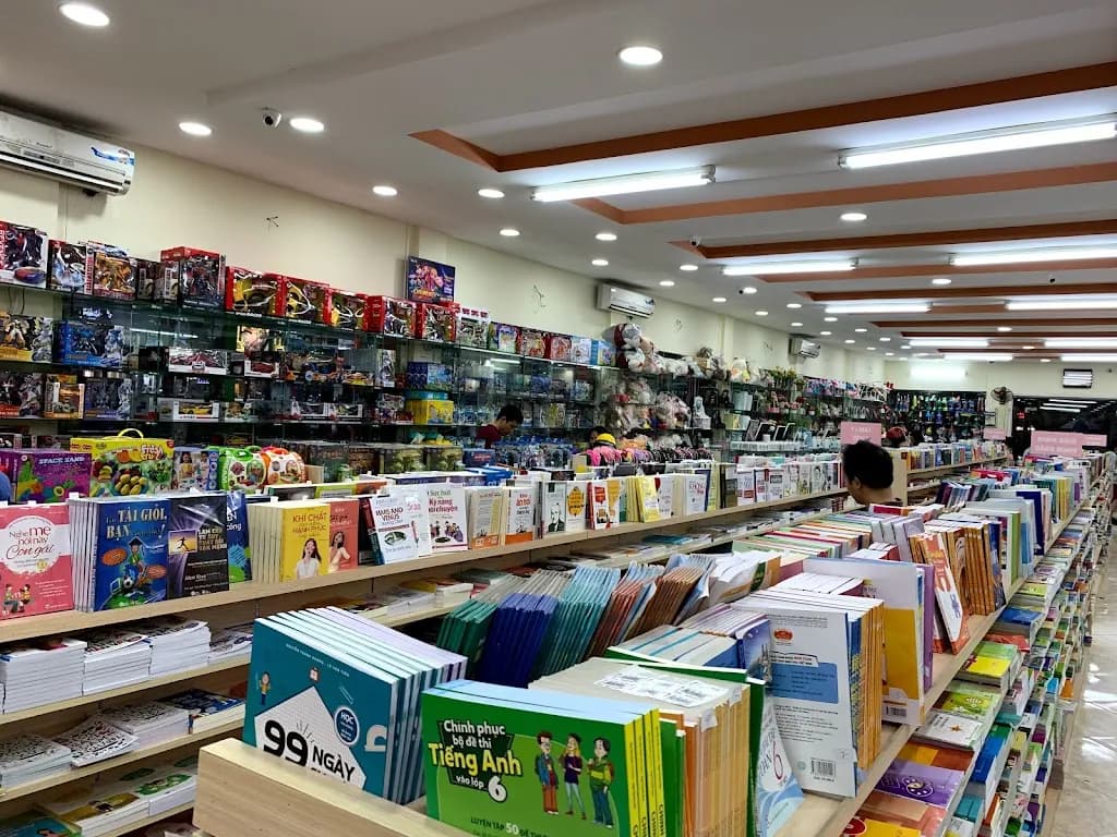 Nhà sách Tiền Phong Thủy Lợi