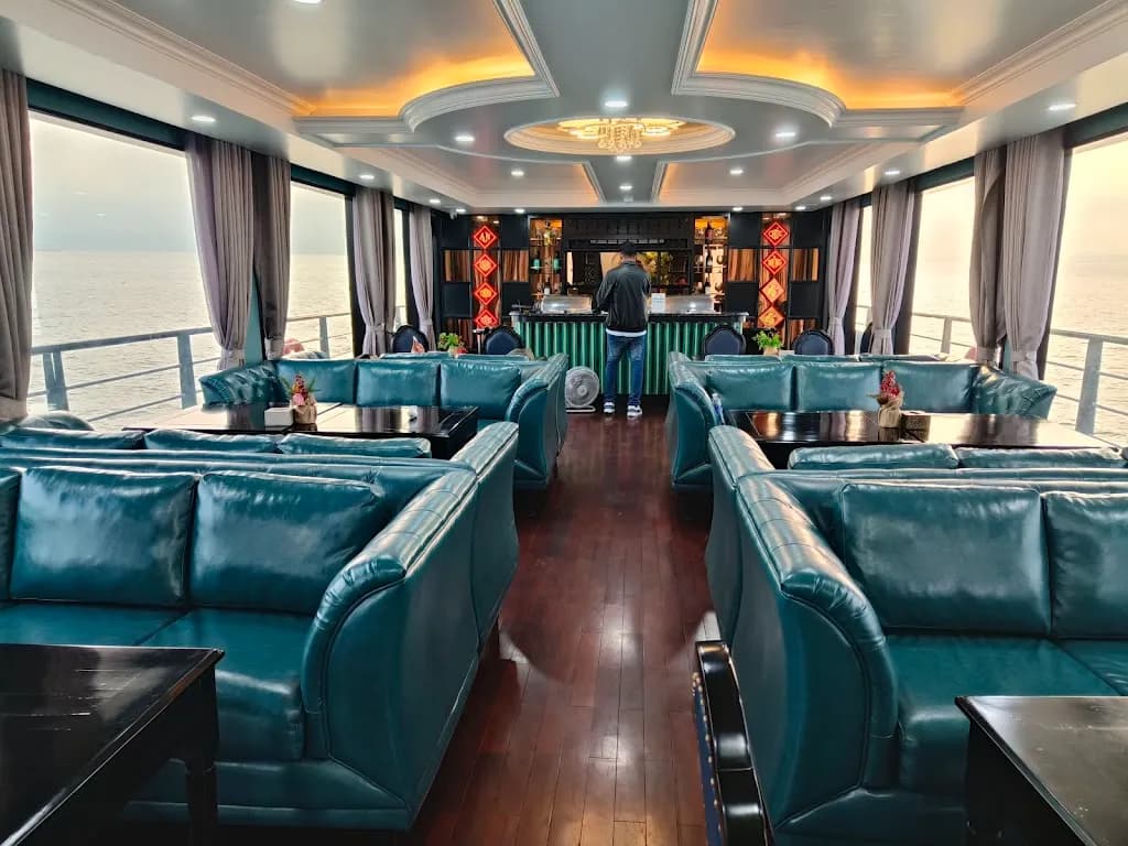 Pamela Cruise - Halong Bay