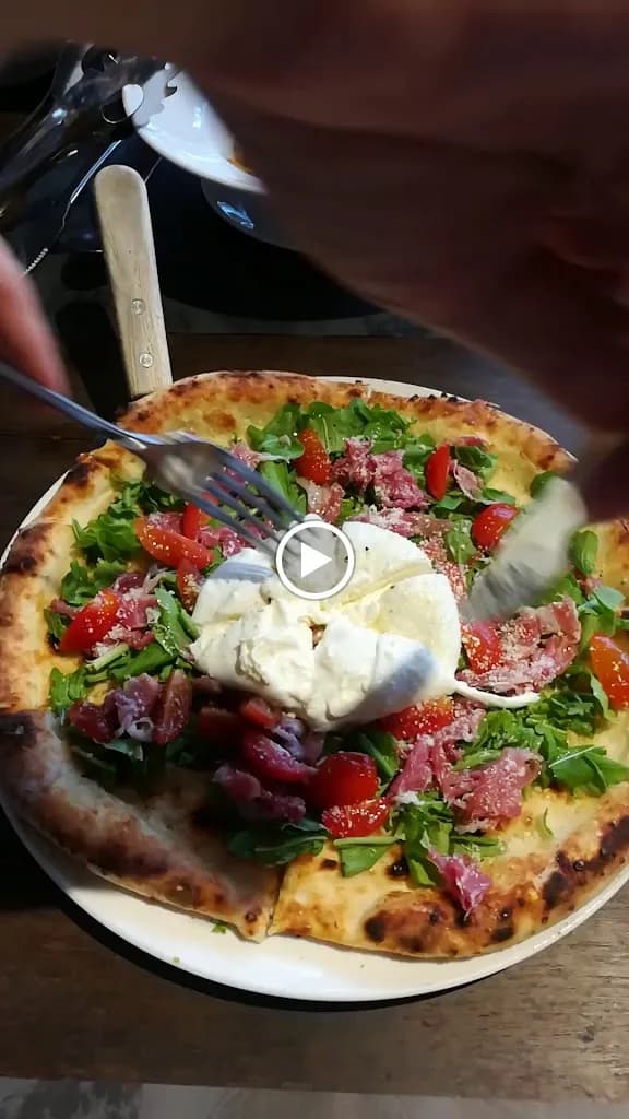Pizza 4P’s Lê Thánh Tôn