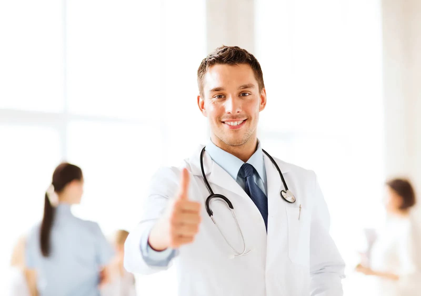 Procedures for granting practice certificates to practitioners and operating licenses to medical examination and treatment facilities