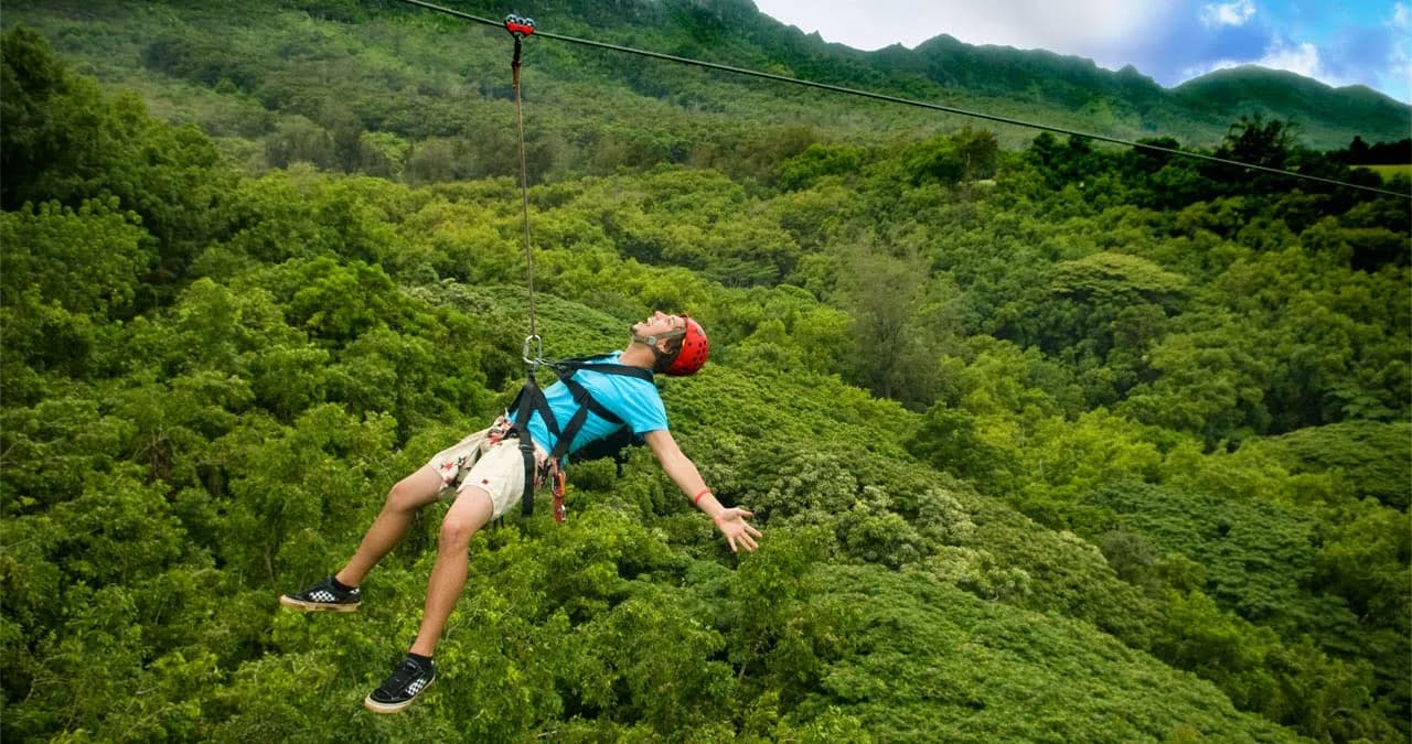 quan-an-da-lat-phuc-vu-bang-zipline_Zipline Alba Thanh tan hue.jpg