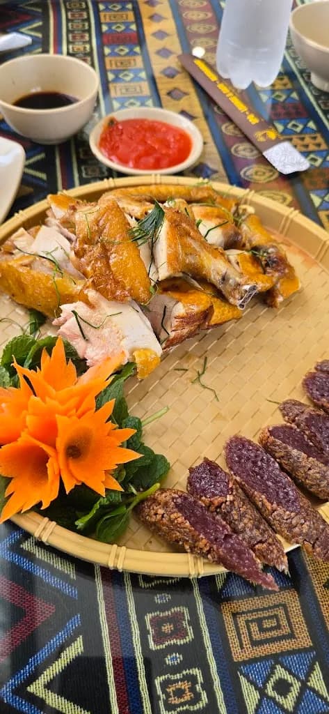 Chợ Tình Quán - 63D Fansipan, Sapa