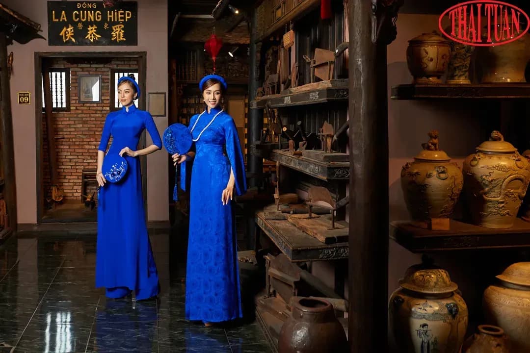 Vysoko kvalitný hodváb Ao Dai