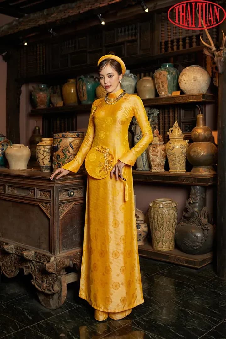 Žltý hodváb ao dai