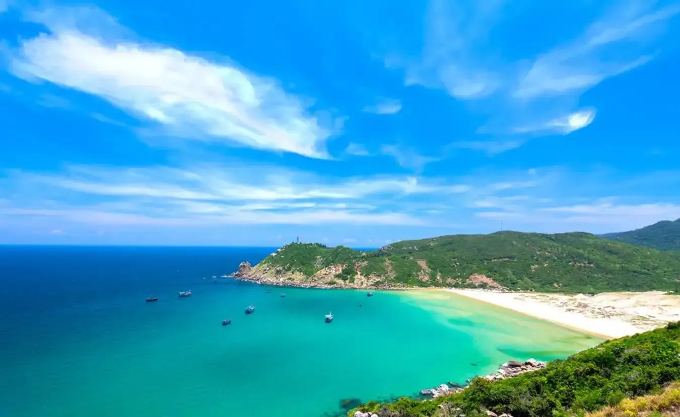 The turquoise waters of Đại Lãnh Beach and its long white sands.