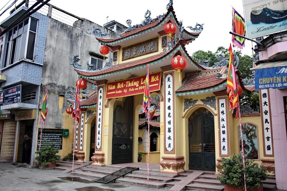 DEN-TIEN-NGA---NOI-THO-CHUA-BA-NAM-PHUONG_18782109.jpg