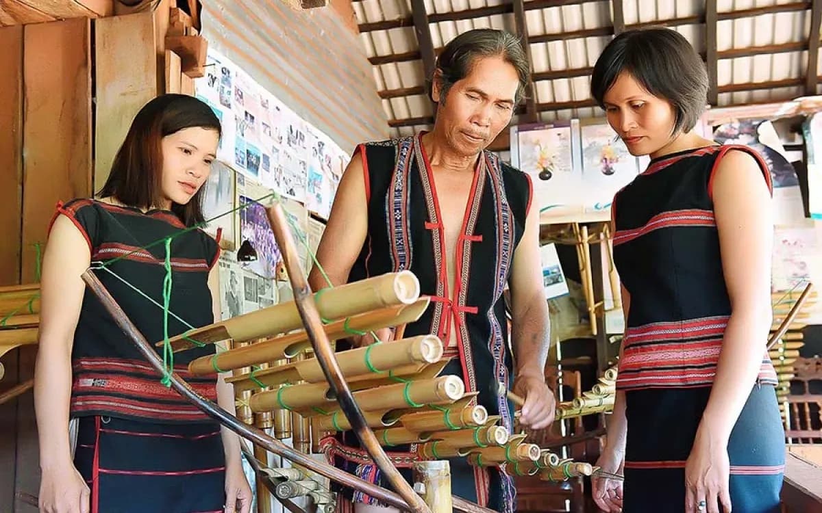 Gia Rai people playing traditional musical instruments, offering captivating and vibrant sounds.