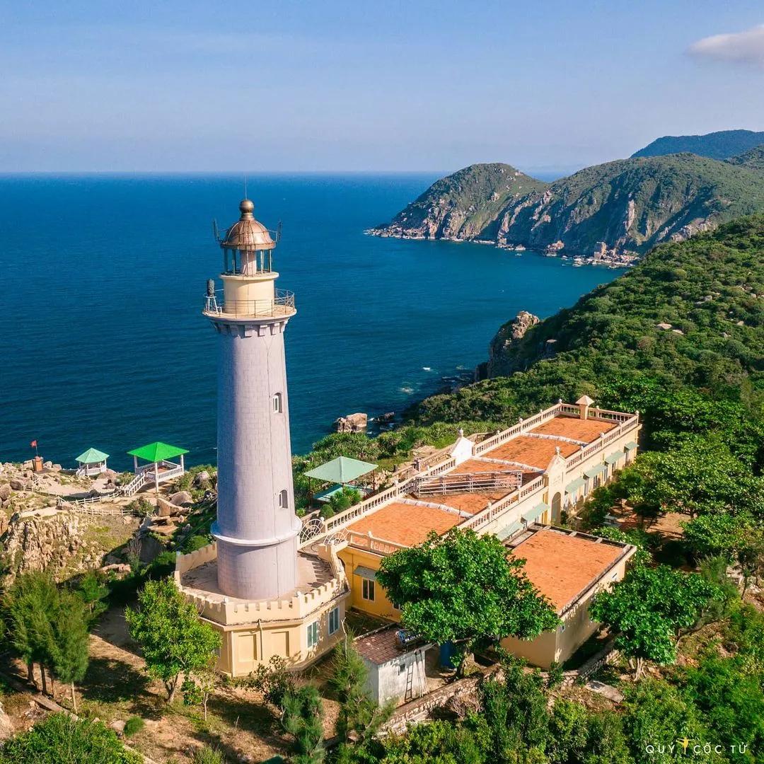 Mui-Dien-Phu-Yen---Noi-binh-minh-dau-tien-xuat-hien-o-Viet-Nam_ngam-ve-dep-hoang-so-day-me-hoac-cua-bai-mon-phu-yen-o-xu-hoa-vang-co-xanh-08-1636973086.jpg