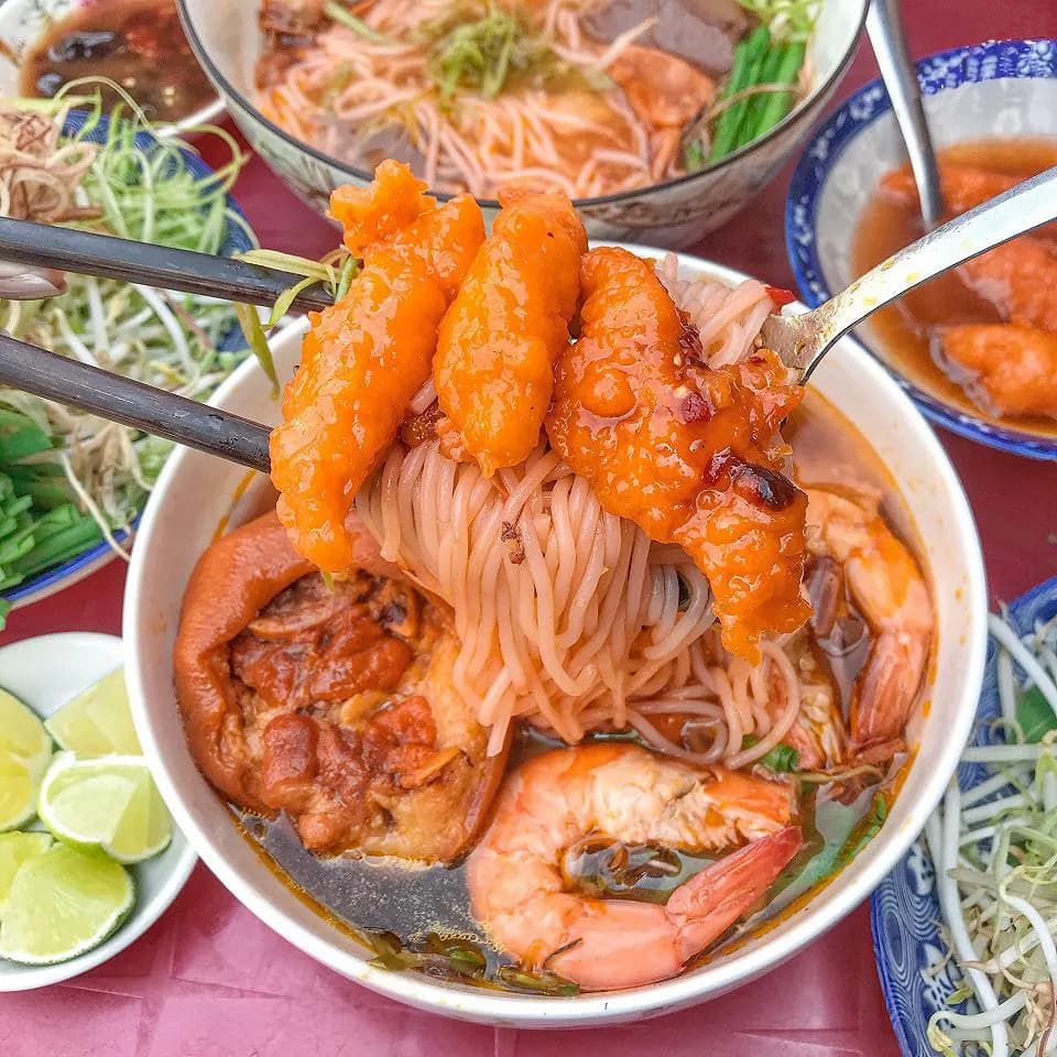 bun-suong-dac-san-tra-vinh-gay-to-mo-tu-cai-ten-va-hap-dan-ngay_Bún Suông Trà Vinh 2.png