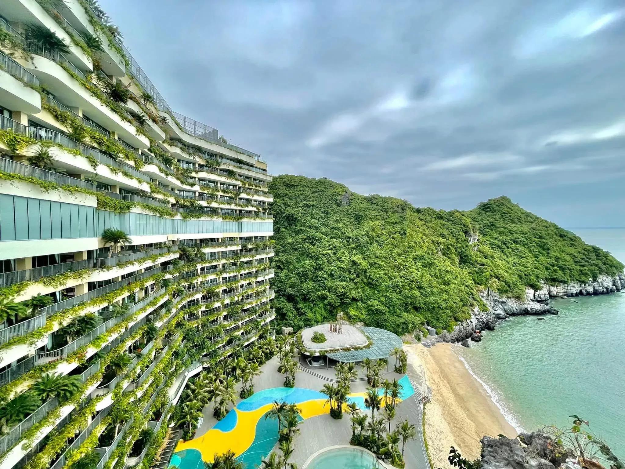 Flamingo Cat Ba Resort embraces nature's beauty with its unique architectural design.