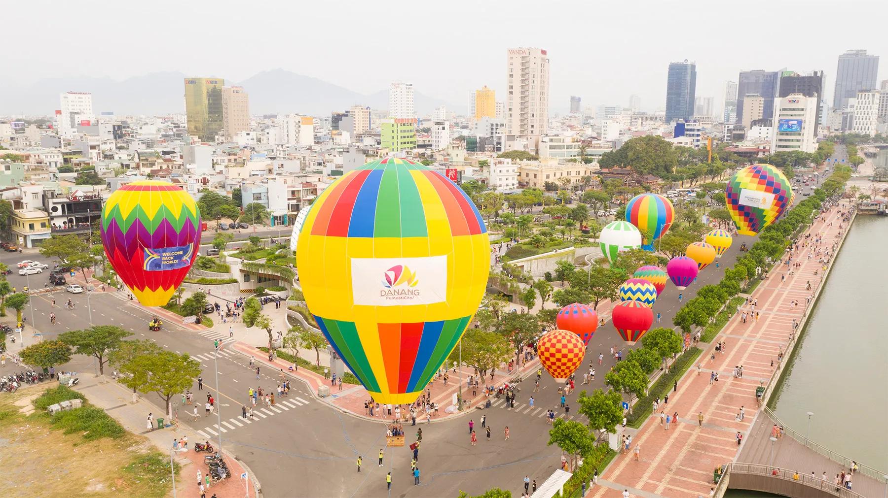 khinh-khi-cau-tai-cong-vien-Sun-World-Asia-4_khinh khi cau da nang 2.jpg