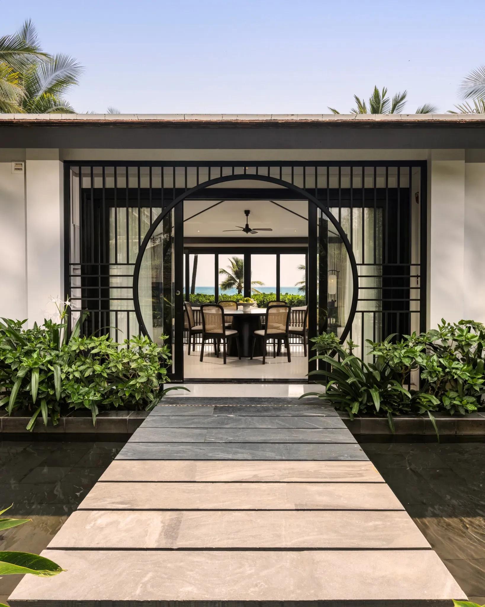 Discover the elegant entrance at Tia Wellness Resort with harmonious and refined design.