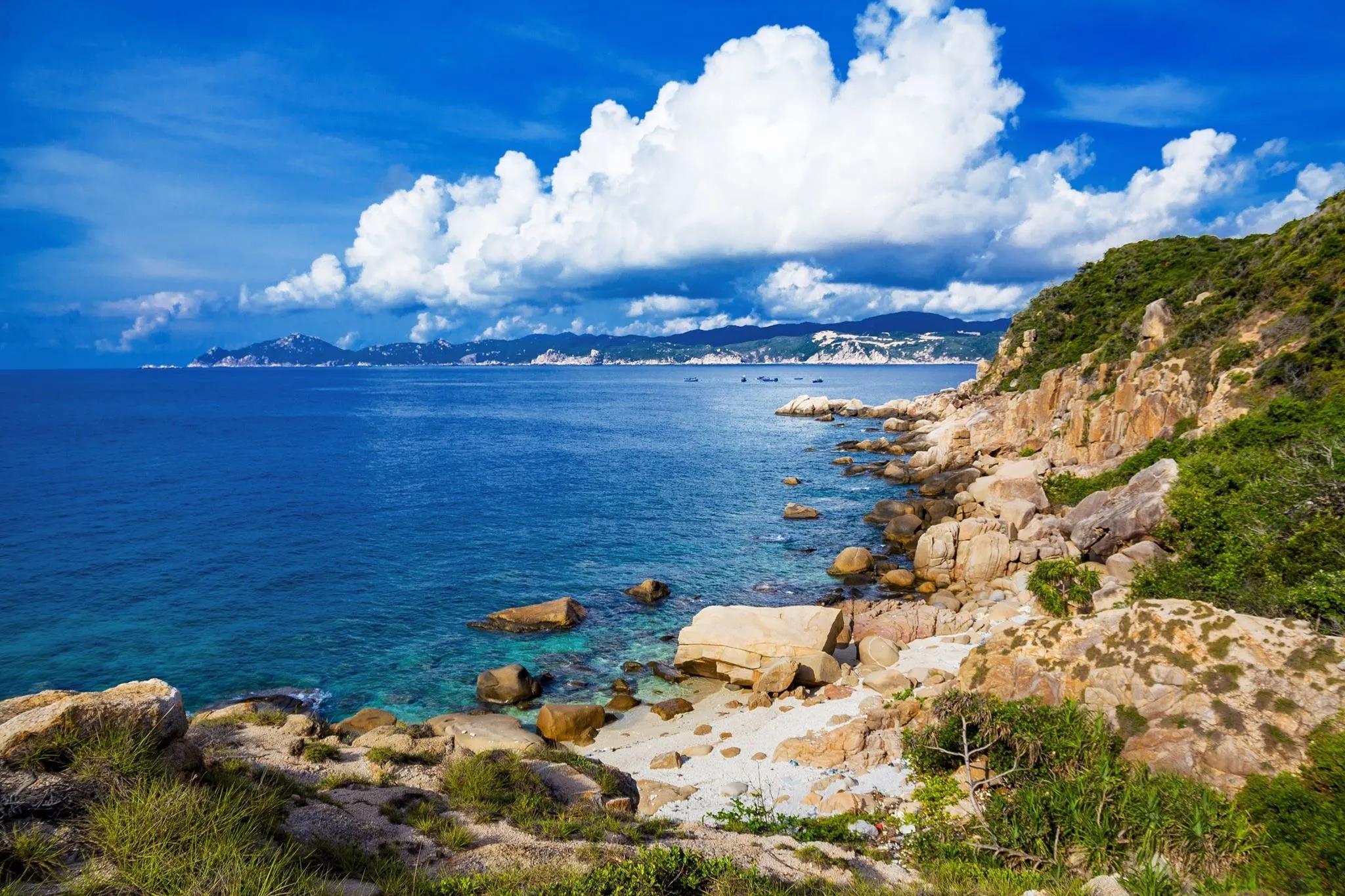 trekking-doi-cat-chinh-phuc-mui-doi-don-binh-minh-o-cuc-dong-to-quoc_Mũi Đôi - Cực Đông 4.jpg