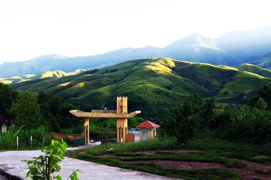 urbex-in-porto-kham-pha-toa-nha-bi-bo-hoang-o-bo-Dao-Nha-3804_Du lịch bụi Apachải 2.jpg